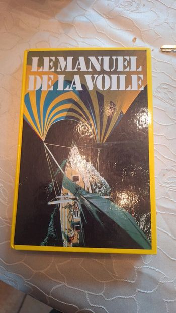 Livre le manuel de la voile