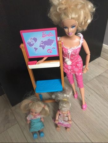 Barbie école