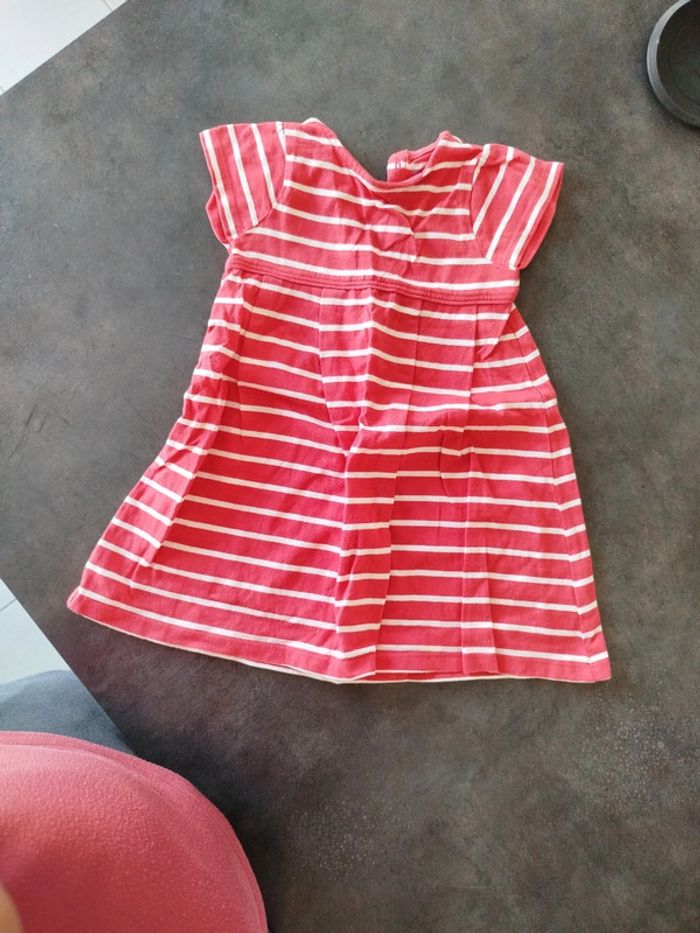 Lot vêtements fille été 24 mois - photo numéro 2