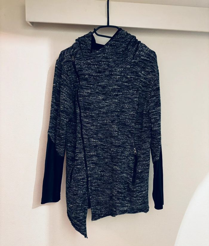 Veste avec manches en similicuir / Taille M