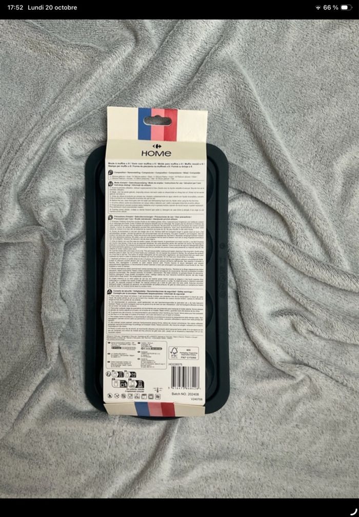 Moule à muffins x8 ø6,3cm Carrefour Home bleu noir neuf - photo numéro 2