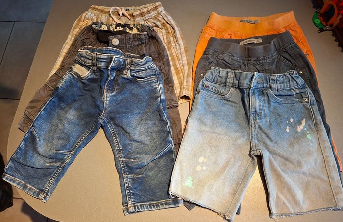 Lot pantalons / shorts 4 ans