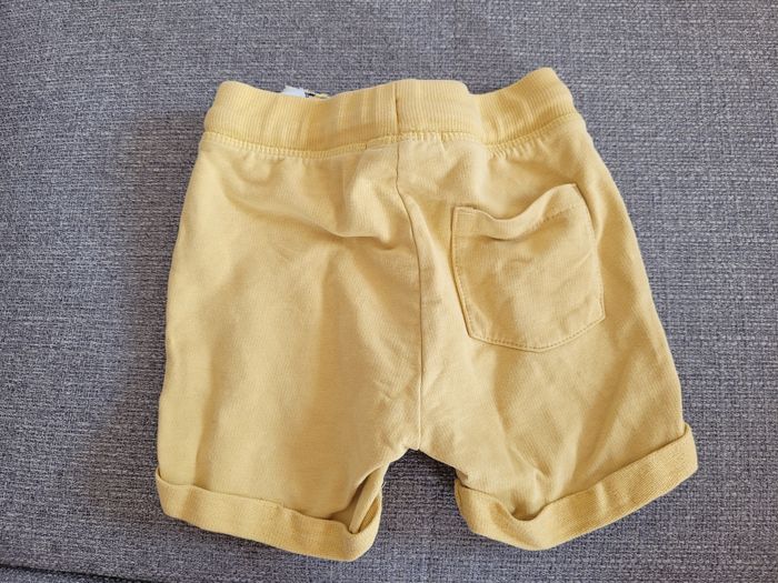 Short  18 mois - photo numéro 2