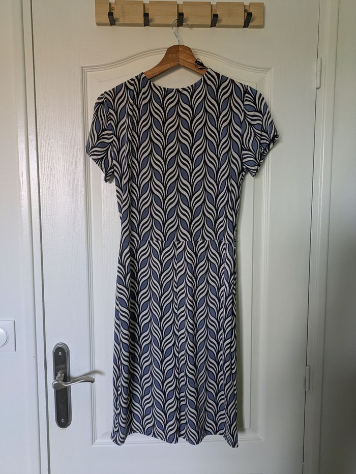 Robe neuve taille 40 - photo numéro 2