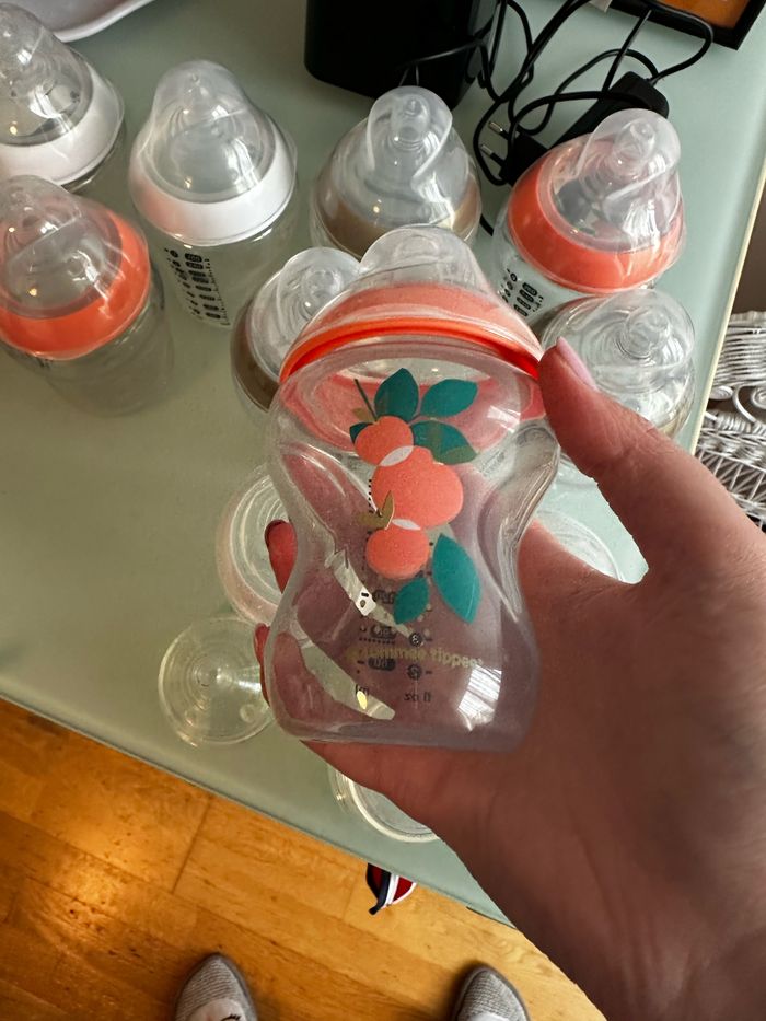 Lot de 10 biberons tommee tippee + tétines 1 et 2 - photo numéro 3