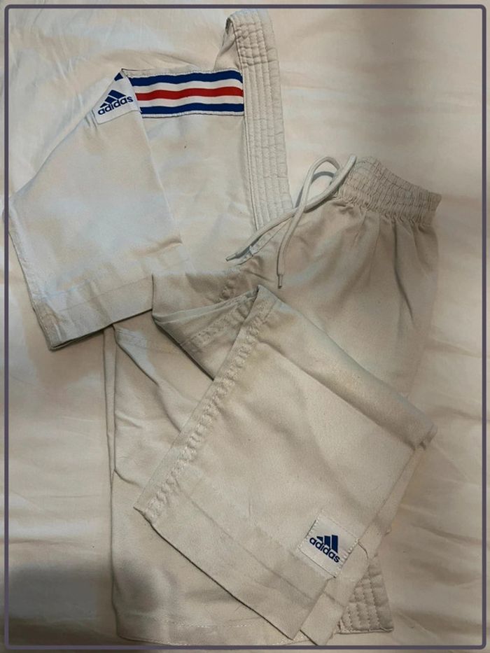 Lot ensemble judo adidas taille 120-130 cm