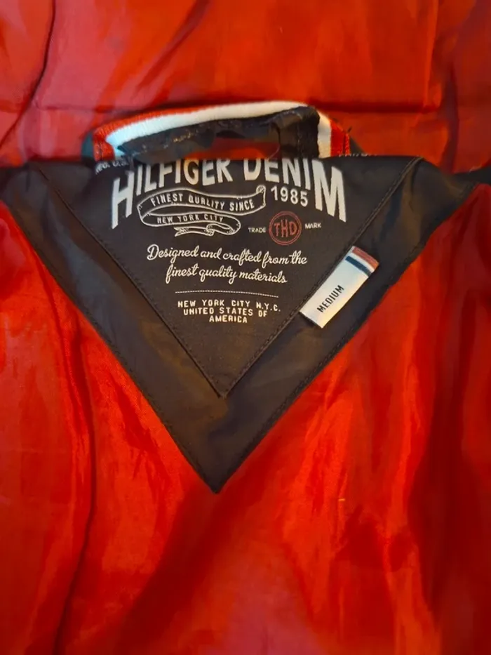 Doudoune Tommy Hilfiger Denim – Noire & Rouge – Taille M - photo numéro 9