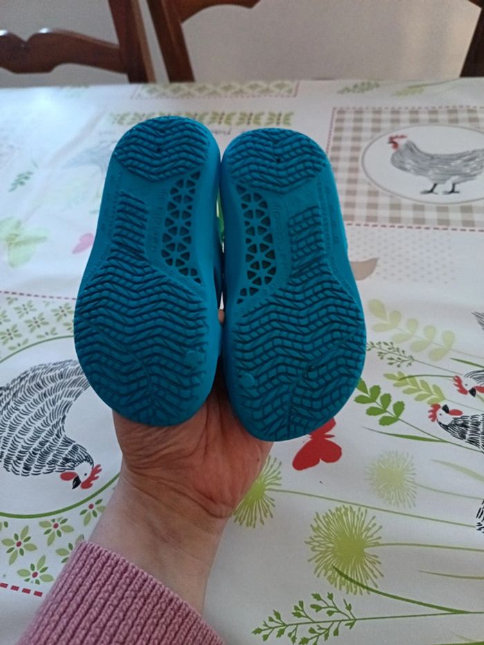 Claquettes Nabaiji taille 23/24 - photo numéro 2