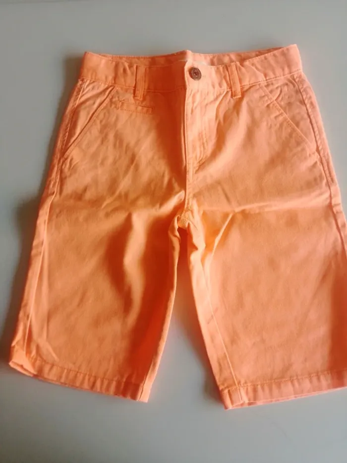 Short Bermuda