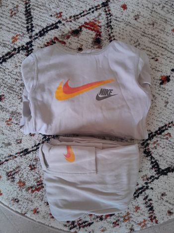 Ensemble Nike