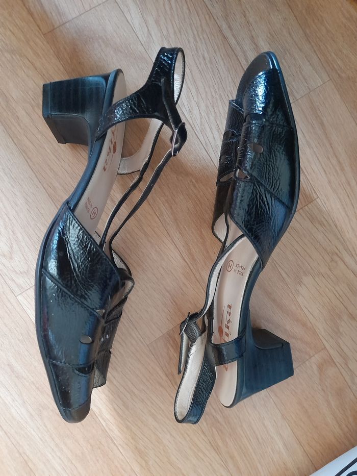 Sandales neuves Artika