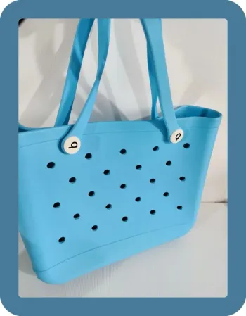 Sac fourre tout bleu clair, très bon état, 35x30cm
