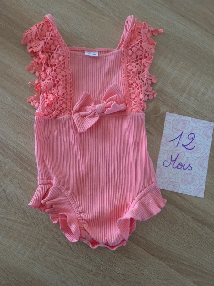 Barboteuse broderie rose 12 mois - photo numéro 2