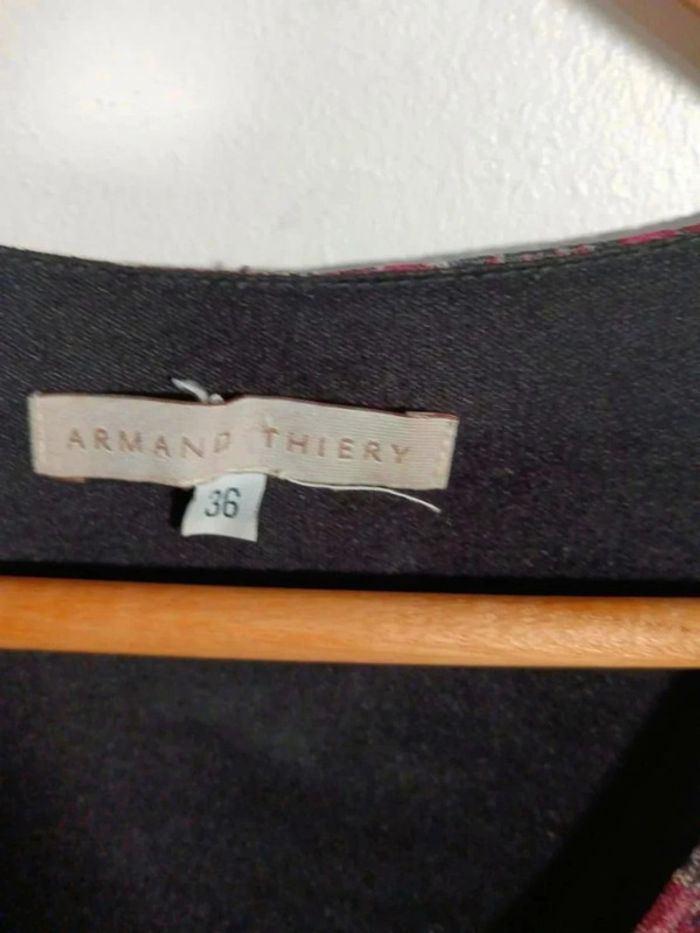 C21 robe fleurie Armand Thierry 36 - photo numéro 3