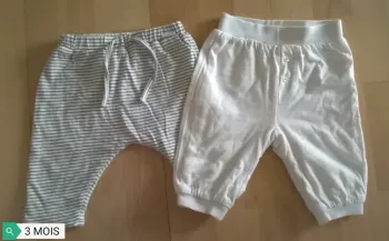 Lot 2 pantalons confortables 3 mois