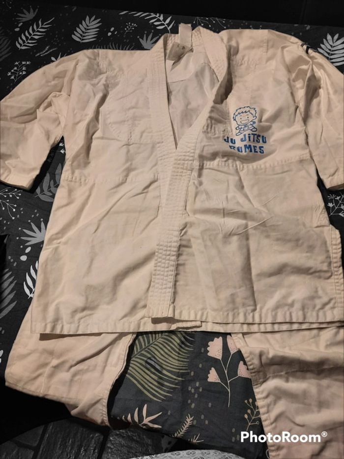 Tenue ju jitsu kimono taille 12 ans