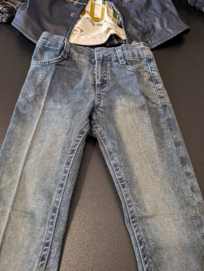 Ensemble petit garçon - photo numéro 3