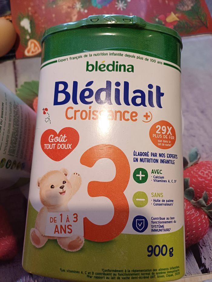 Préparation biberon bébé