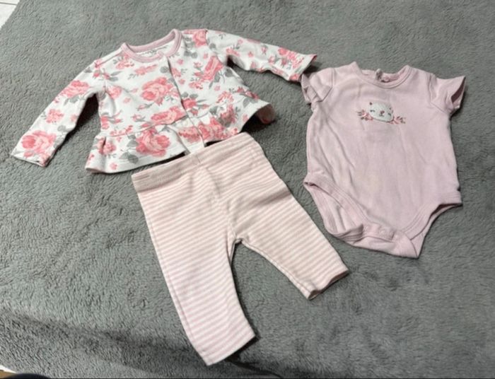 Lots de 2 ensembles filles 1 mois - photo numéro 2