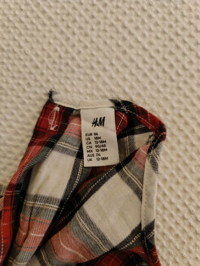 Robe H&M taille 18 mois - photo numéro 3