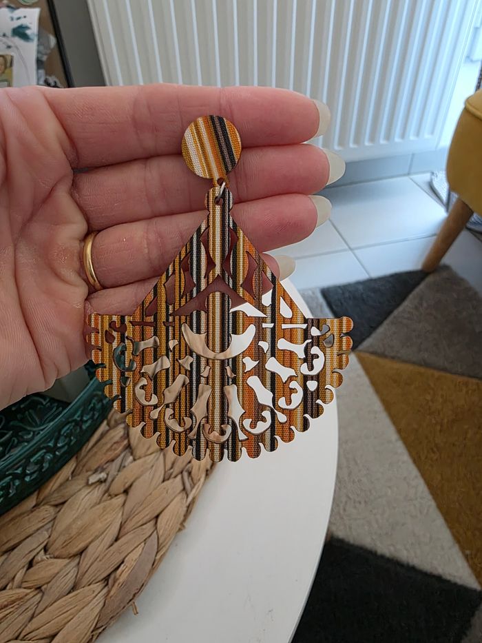 Jolie paire de boucles d'oreilles neuves Gioyes - photo numéro 3
