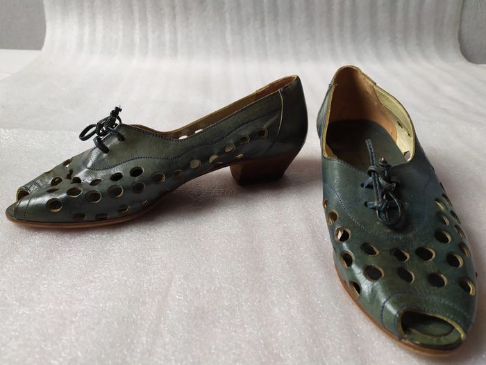 Chaussures ajourés bouts ouvertes P35,5