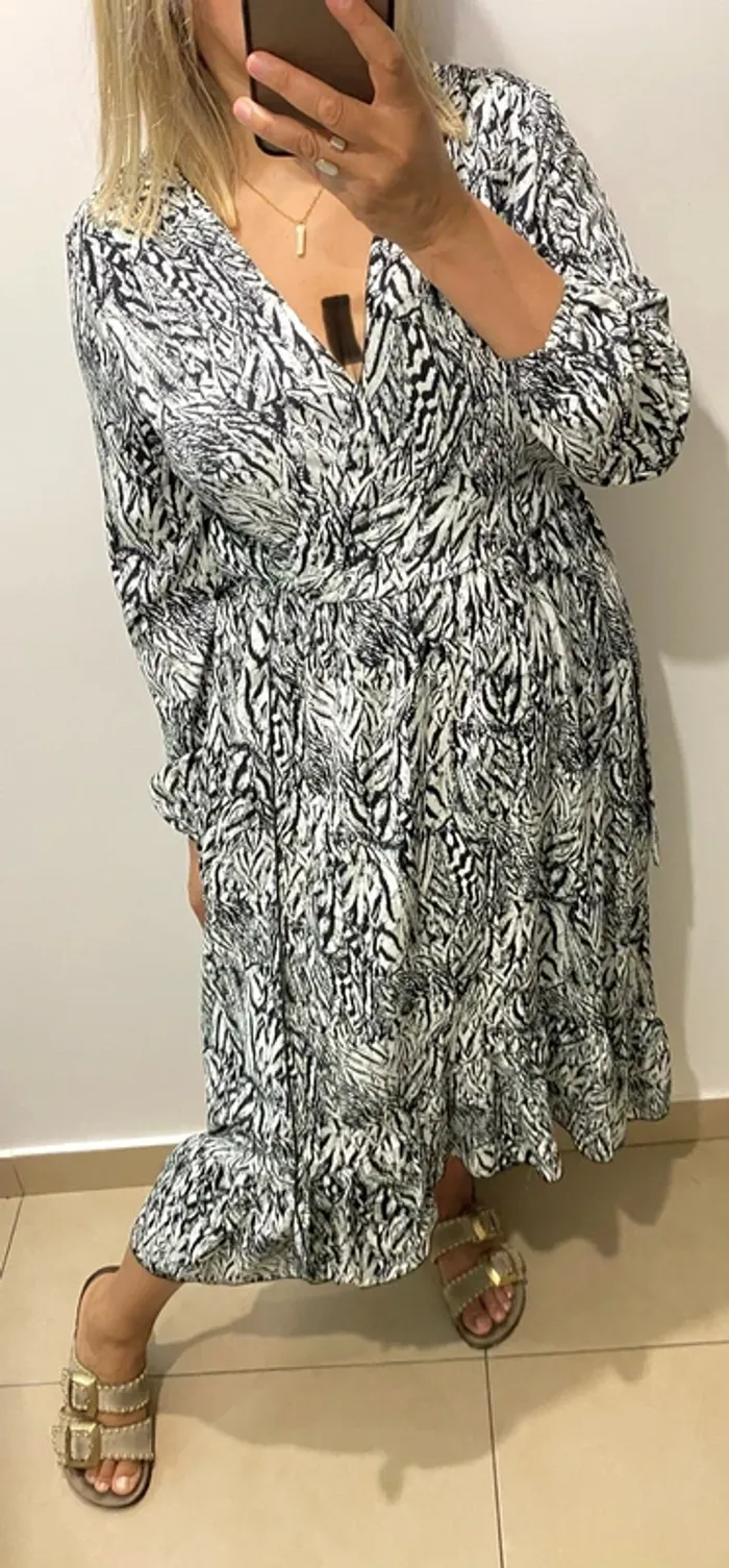 🌿 Robe neuve Lilie Rose avec étiquette – Taille M/L - photo numéro 3