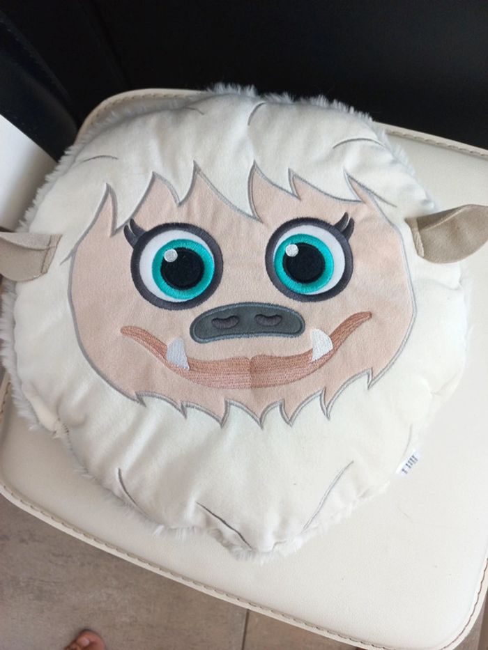 Coussin décoratif tout doux monstre