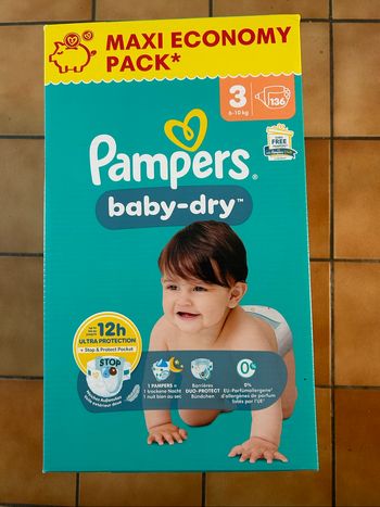 Couches Pampers baby dry taille 3
