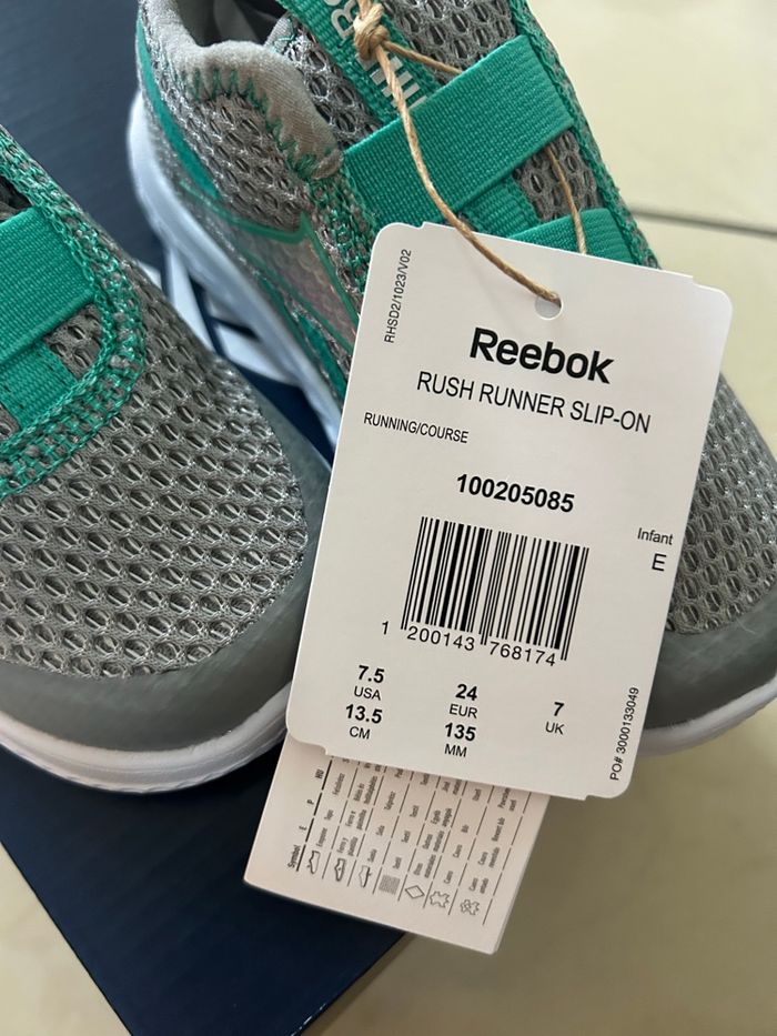 Baskets enfants marque reebok taille 24 - photo numéro 4