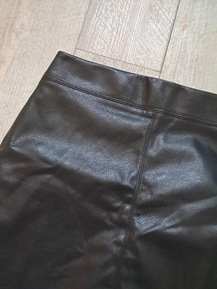 Mini jupe effet cuir - photo numéro 2