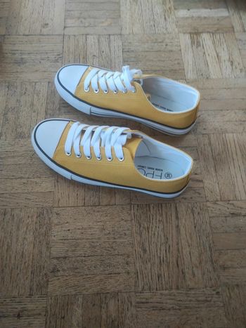 Chaussures taille 38 neuves