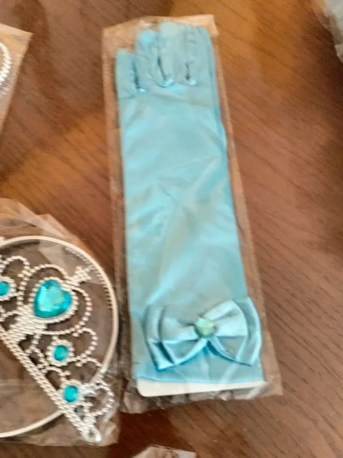 Robe majestueuse bleu avec accessoires neuve 130 cm - photo numéro 13
