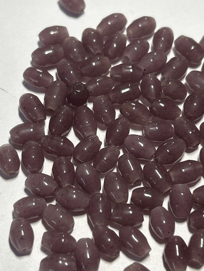 B32, Vintage, perles des années 20-30, en émail de Briare, verre mauve finement mouchetée - photo numéro 2