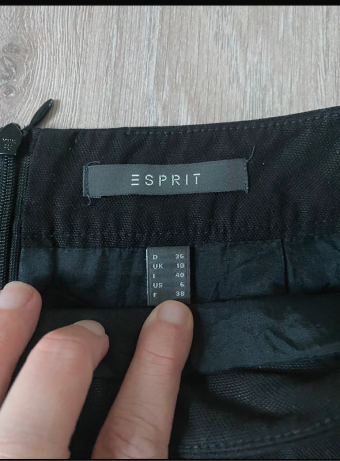 Jupe courte noire taille 36 - photo numéro 2