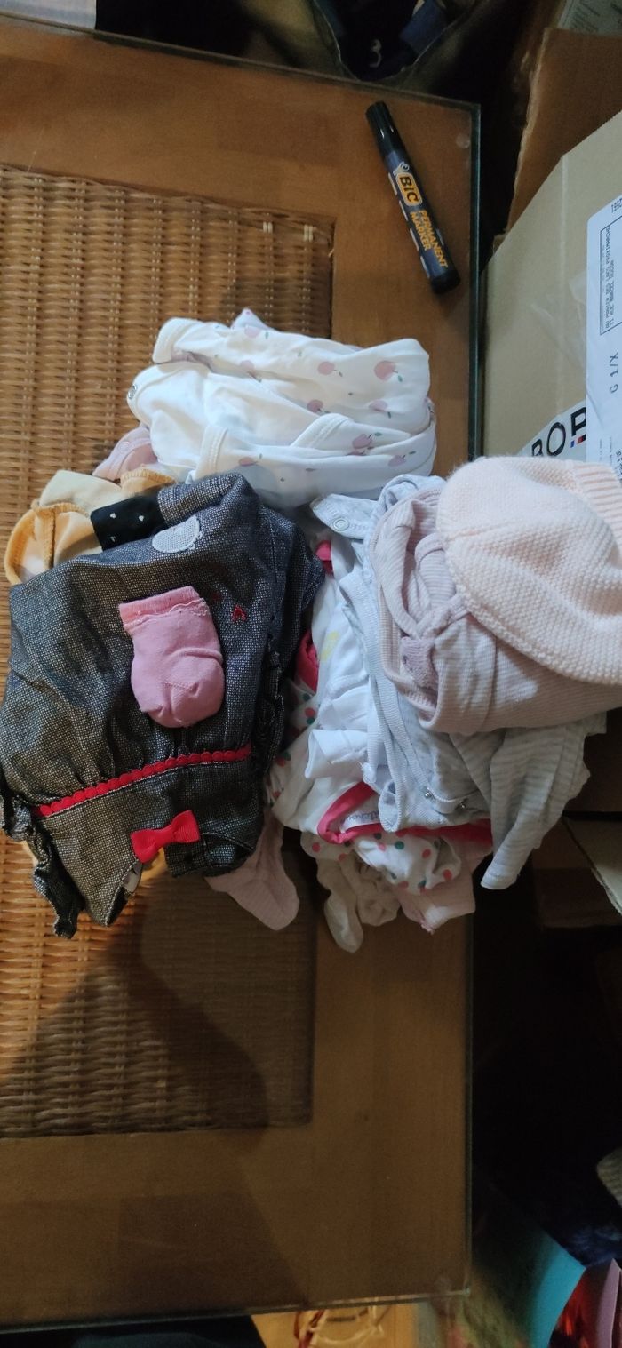 Lot vêtements bébé fille 1 mois