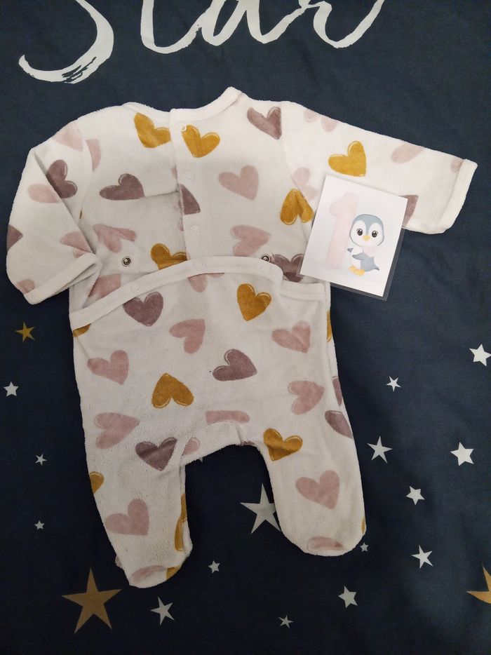 Pyjama "coeur" _ 1 mois - photo numéro 3