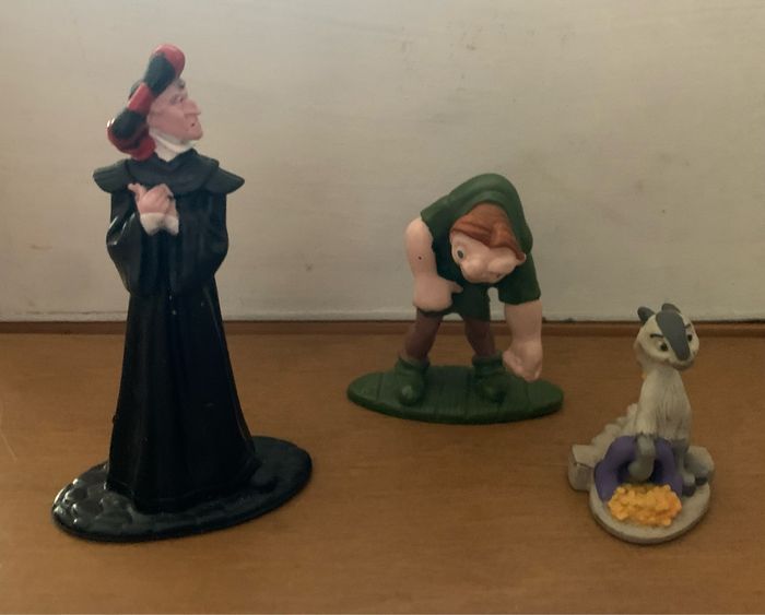 Figurines le bossu de notre dame - photo numéro 3
