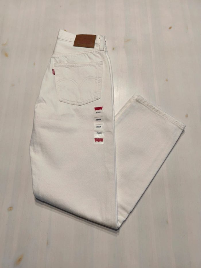 Jeans Levi's 501 Cropped 25x28 neuf
