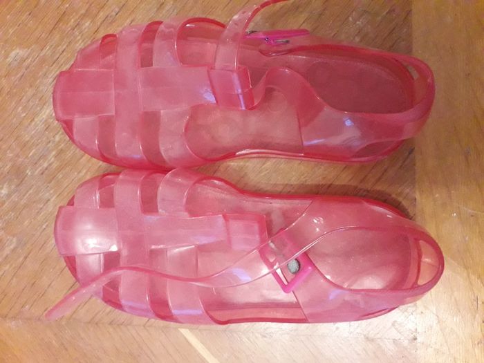 Sandalette de plage pointure 30