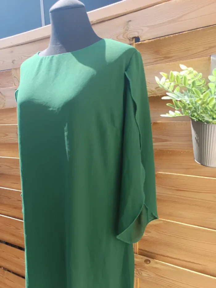 Robe fluide et légère taille L - photo numéro 2