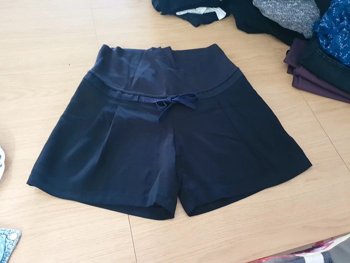 Short grossesse noir 38