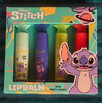 Lot de 4 baumes à lèvres Stitch