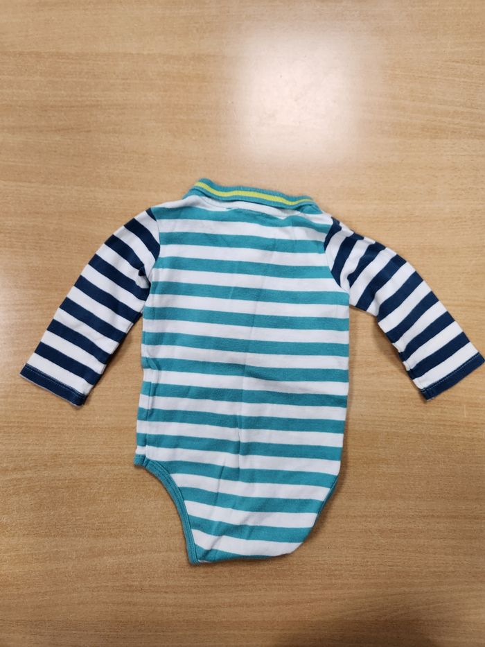 Body manches longues à rayures blanc vert et bleu motif hérisson du pareil au même taille 9 mois. - photo numéro 2