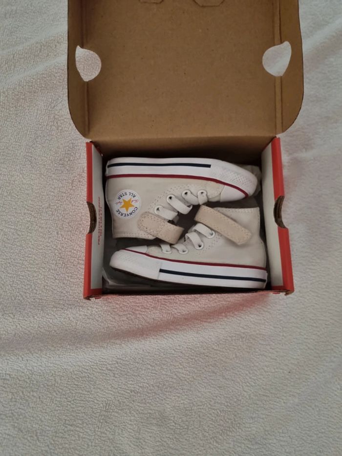 Converse blanche T21