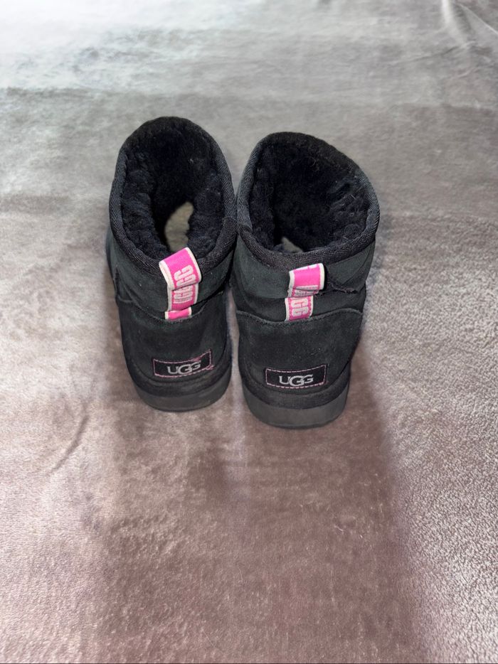 Bottines UGG noir taille 36 en bon état - photo numéro 5
