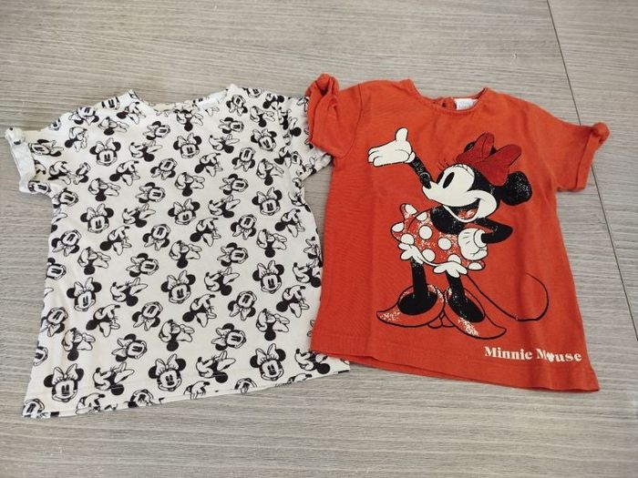Lot de 2 t-shirt Minnie taille 24mois