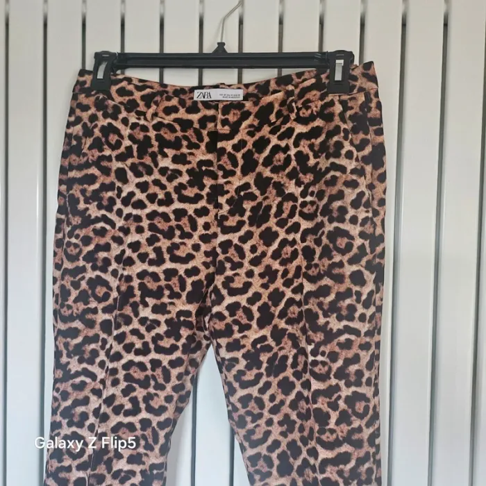 Pantalon léopard zara - photo numéro 3