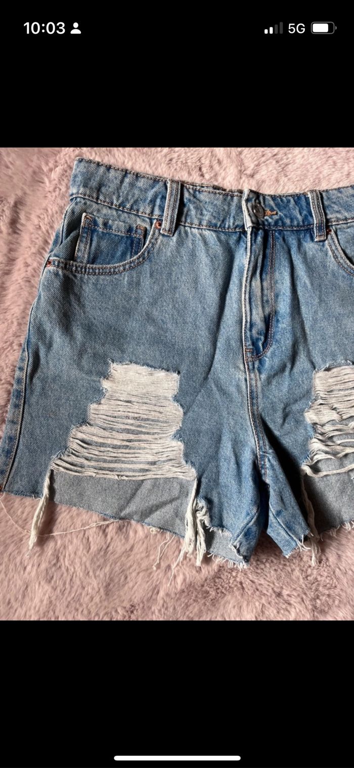 Short en jean troué 38/M - photo numéro 3