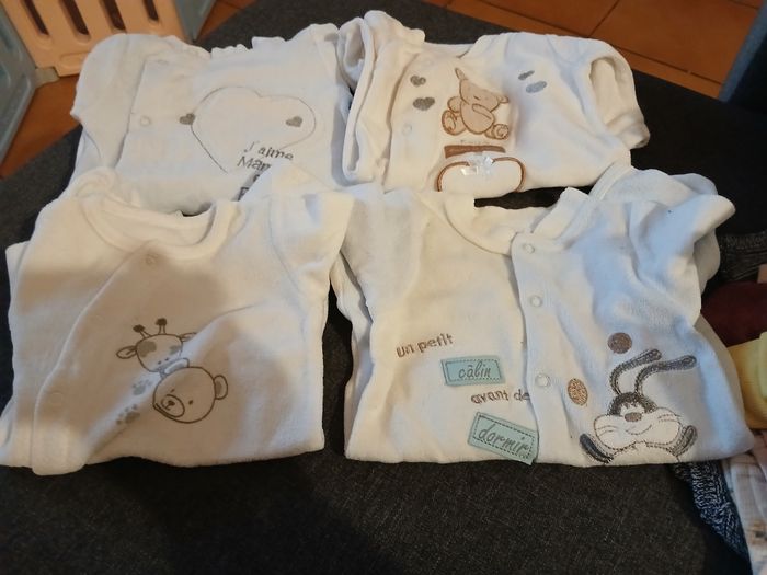 5 pyjamas 1 mois